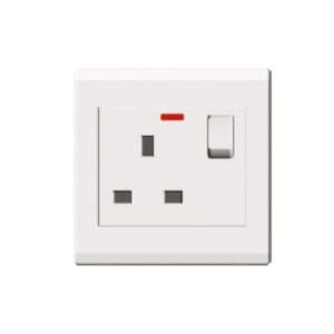 milano 13a switch socket white